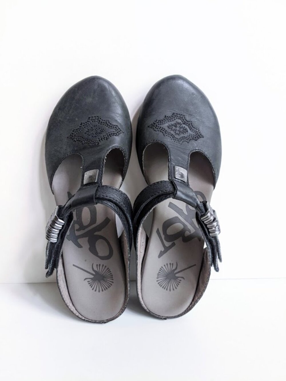 OTBT Black Streams Leather Clog Size: 7